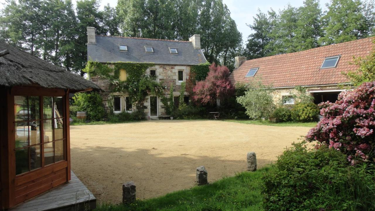 Tonn"O Loisirs Villa Servel Exterior photo